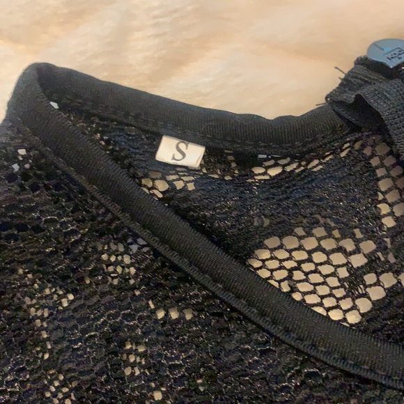 Cute black dress - Picture 3 of 3